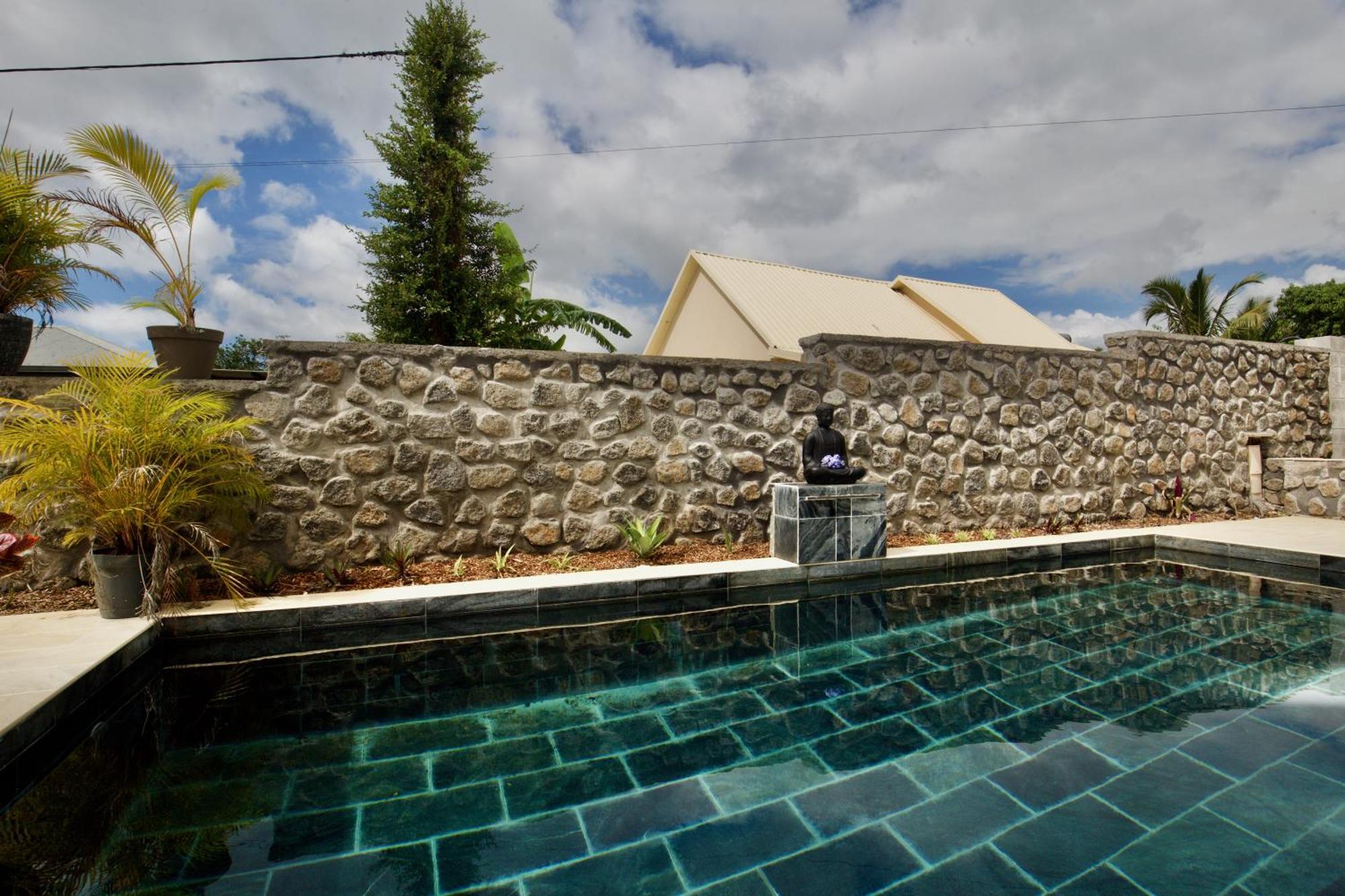Le Beau Vallon 1- Jacuzzi Privatif Et Piscine Chauffee Partagee Saint-Benoît Zewnętrze zdjęcie